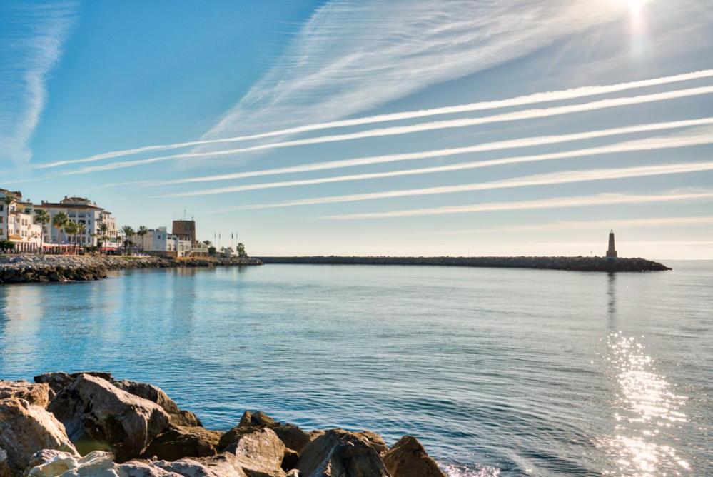 Playas Del Duque, Puerto Banus, Golf .Playa Y Compras Lejlighed Marbella Eksteriør billede