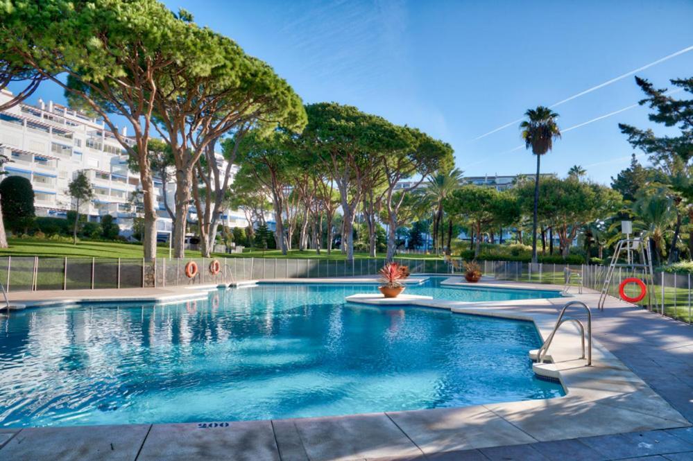 Playas Del Duque, Puerto Banus, Golf .Playa Y Compras Lejlighed Marbella Eksteriør billede