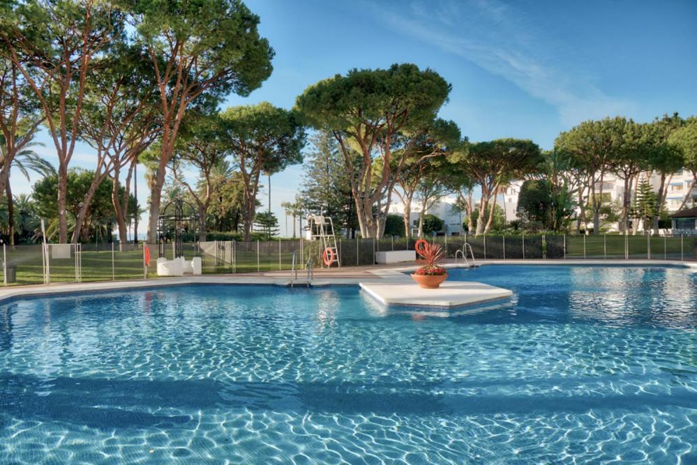Playas Del Duque, Puerto Banus, Golf .Playa Y Compras Lejlighed Marbella Eksteriør billede