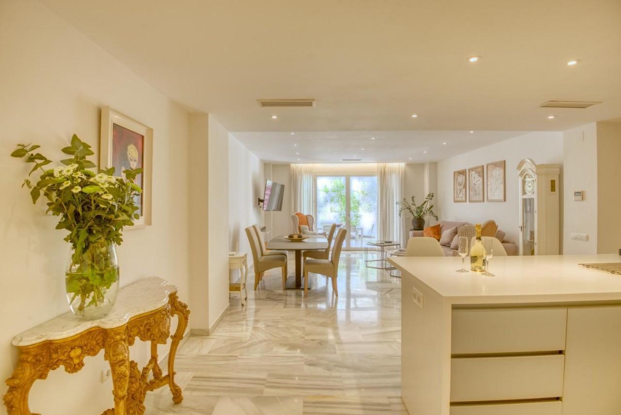 Playas Del Duque, Puerto Banus, Golf .Playa Y Compras Lejlighed Marbella Eksteriør billede